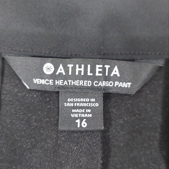 Athleta Venice Heathered Charcoal Grey Cargo Pants - Picture 11 of 13